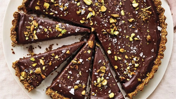 schokoladenkuchen mit pistazien